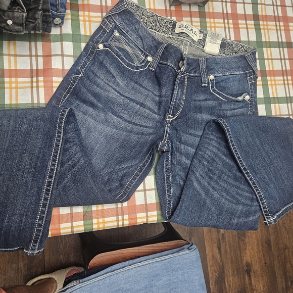 Ariat 31 Short. - Picture 3 of 5